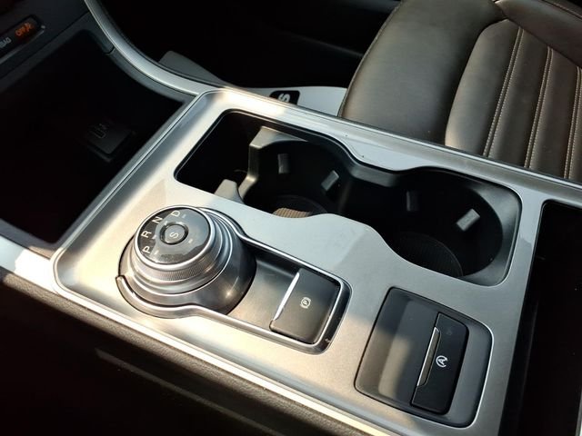 Used 2024 Silver Ford SEL image 25