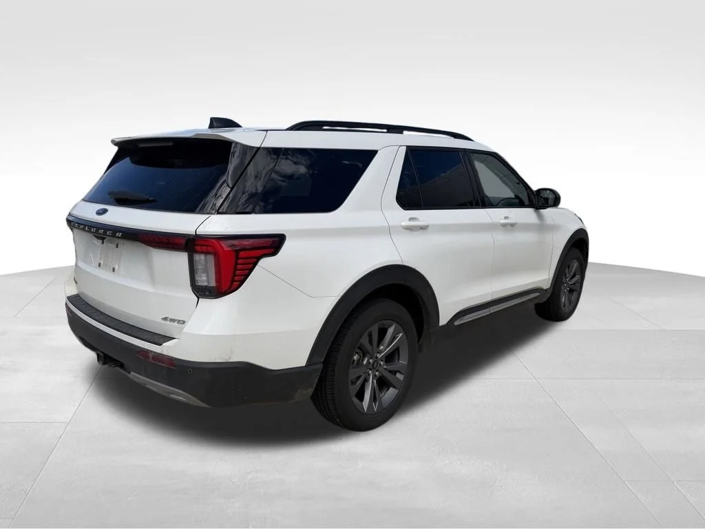 Used 2025 White Ford Active image 3