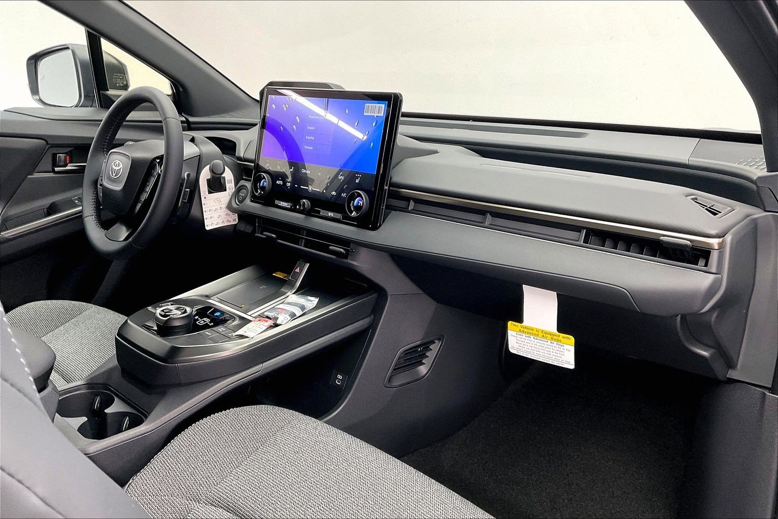 2026 Toyota bZ XLE - Photo 6