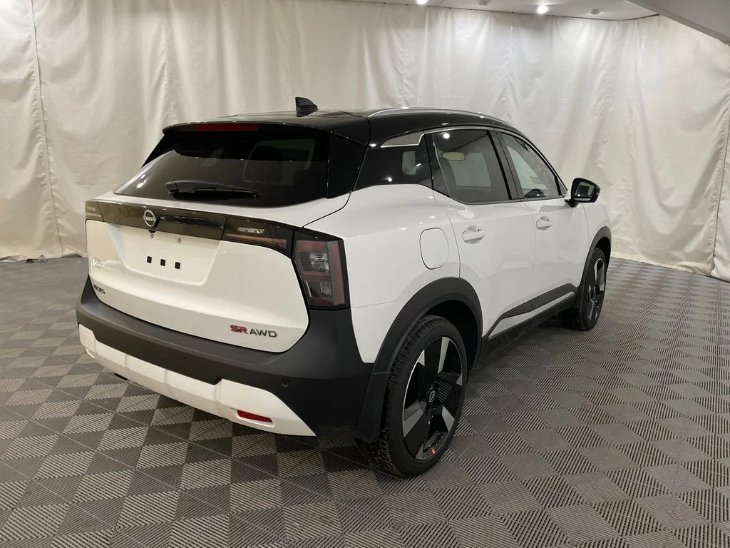 New 2026 Aspen White TriCoat / Super Black Two-tone Nissan SR image 5