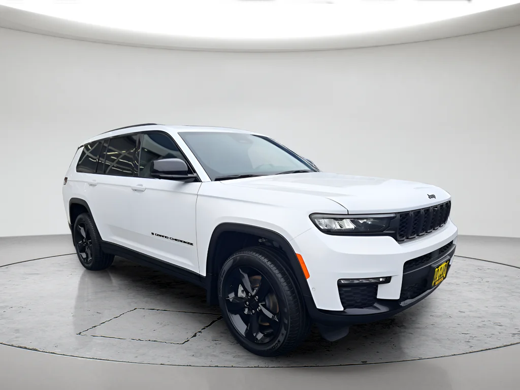 New 2025 Bright White Clear-Coat Exterior Paint Jeep Limited image 7