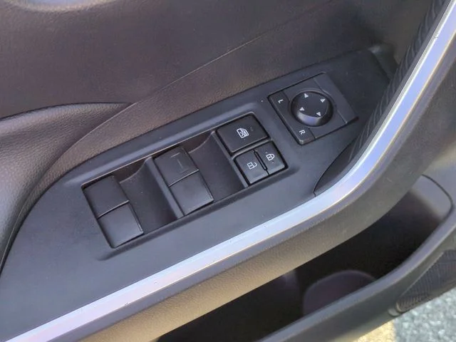 Used 2020 Silver Toyota LE image 13