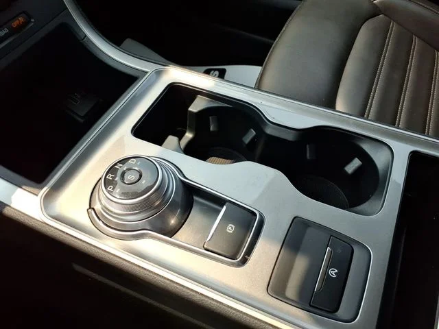 Used 2024 Silver Ford SEL image 25