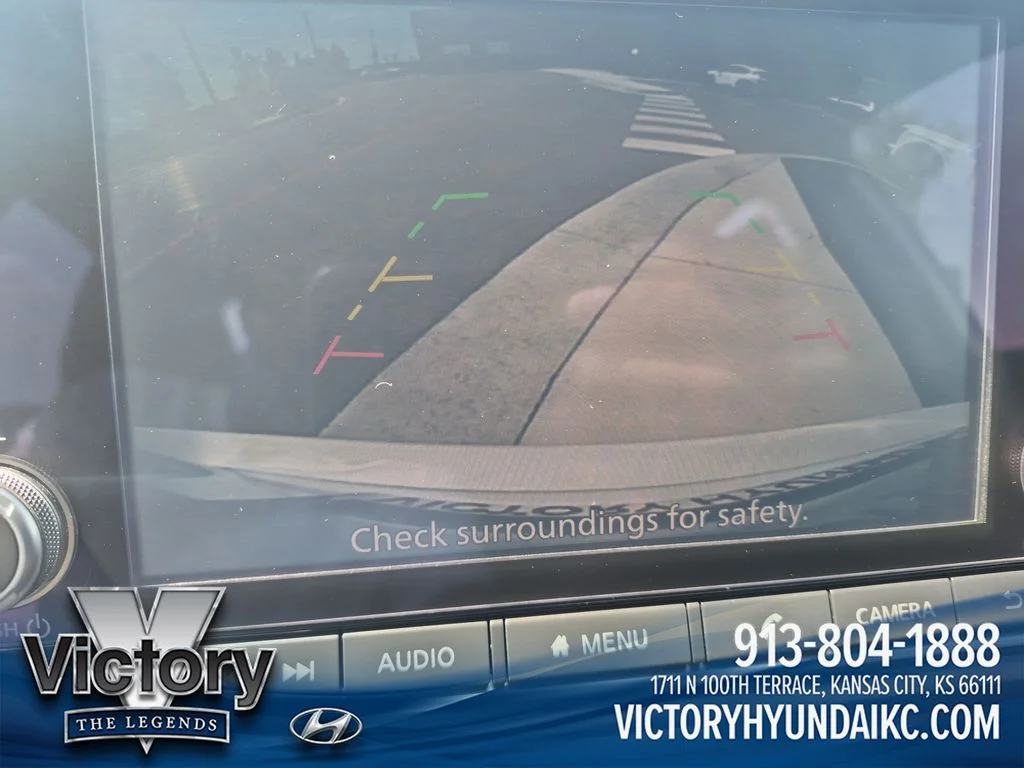 Used 2025 White Nissan 2.5 SV image 19