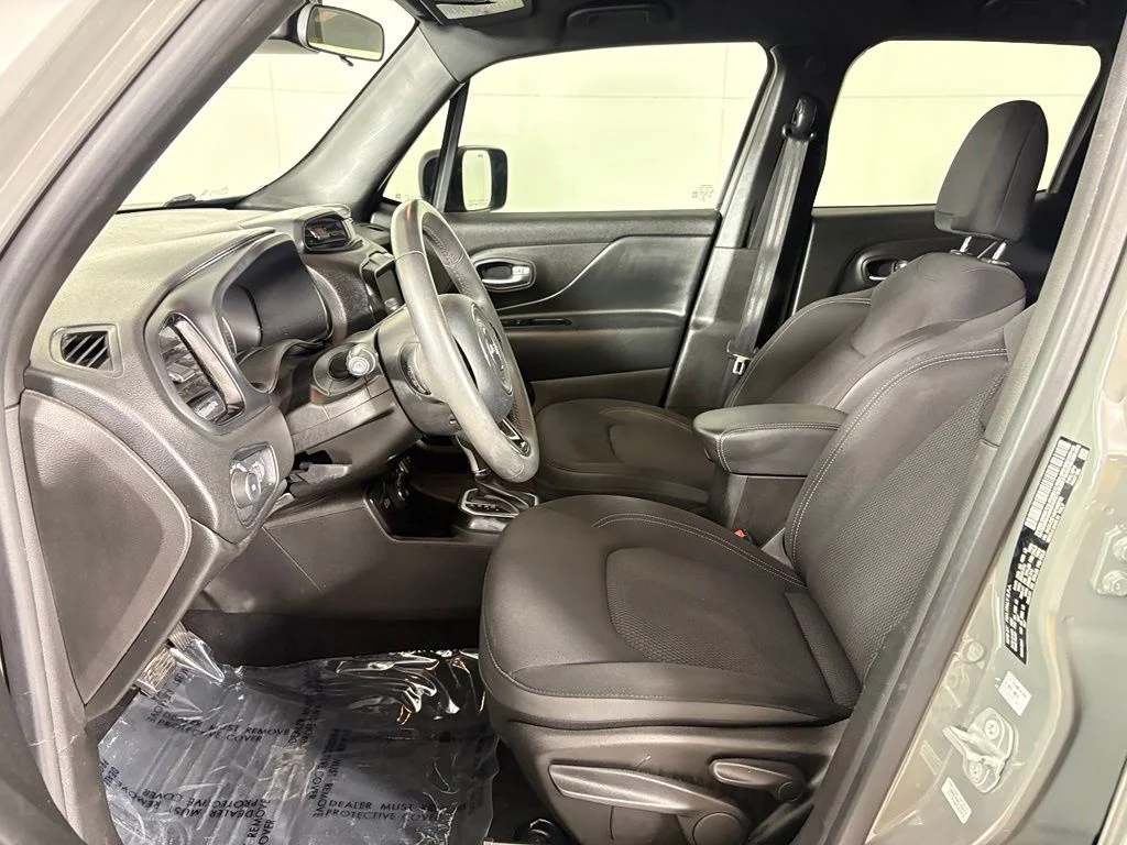 Used 2022 Gray Jeep Altitude image 16