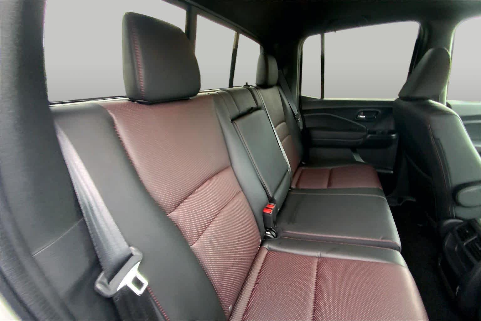 Used 2023 Platinum White Pearl Honda Black Edition image 19
