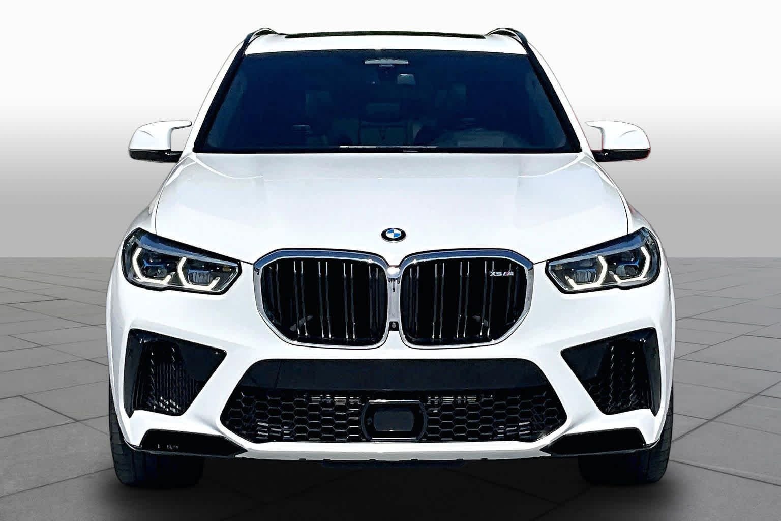 Used 2022 Alpine White BMW  image 4