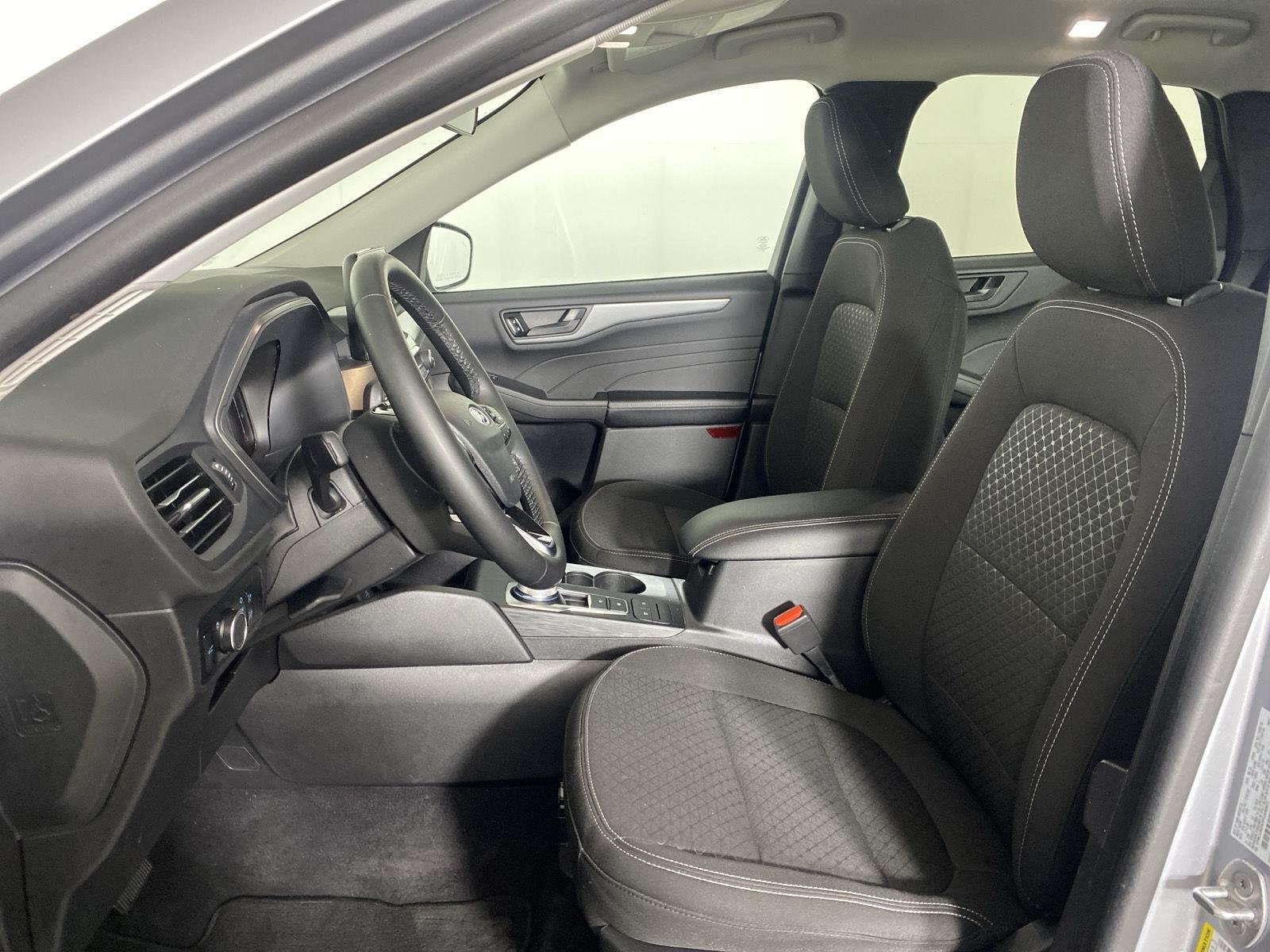 Used 2023 Iconic Silver Ford Active image 13