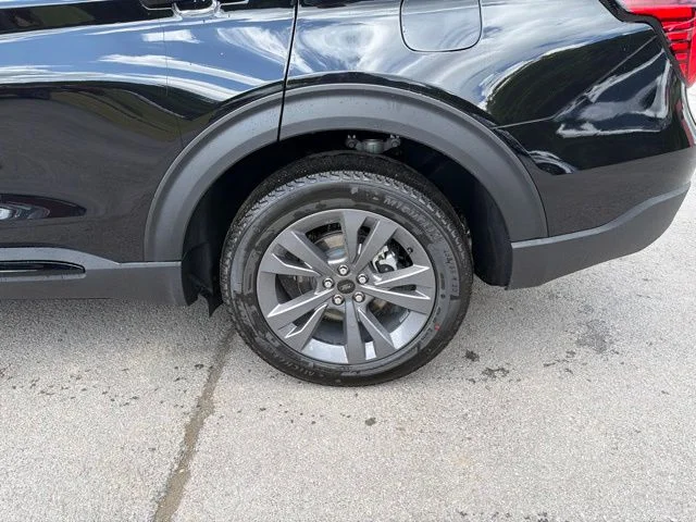 New 2026 Agate Black Metallic Ford Active image 14