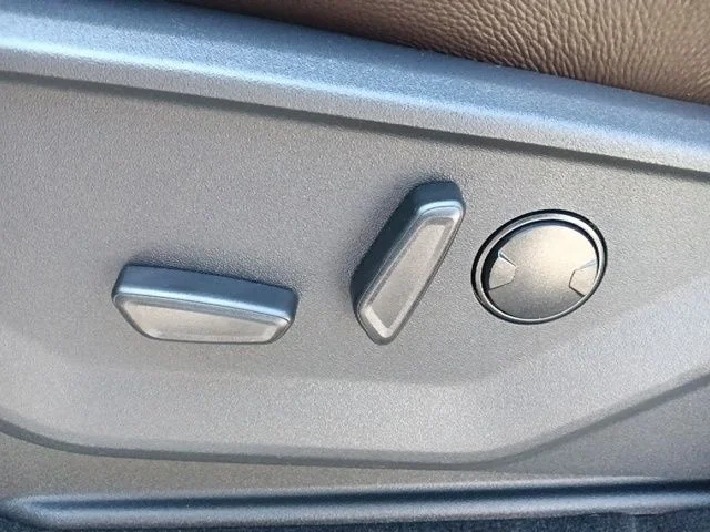 New 2027 Star White Metallic Tri-Coat Ford MAX King Ranch® image 16