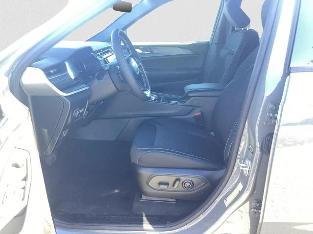 New 2027 Gray Jeep LAREDO 4X4 image 10