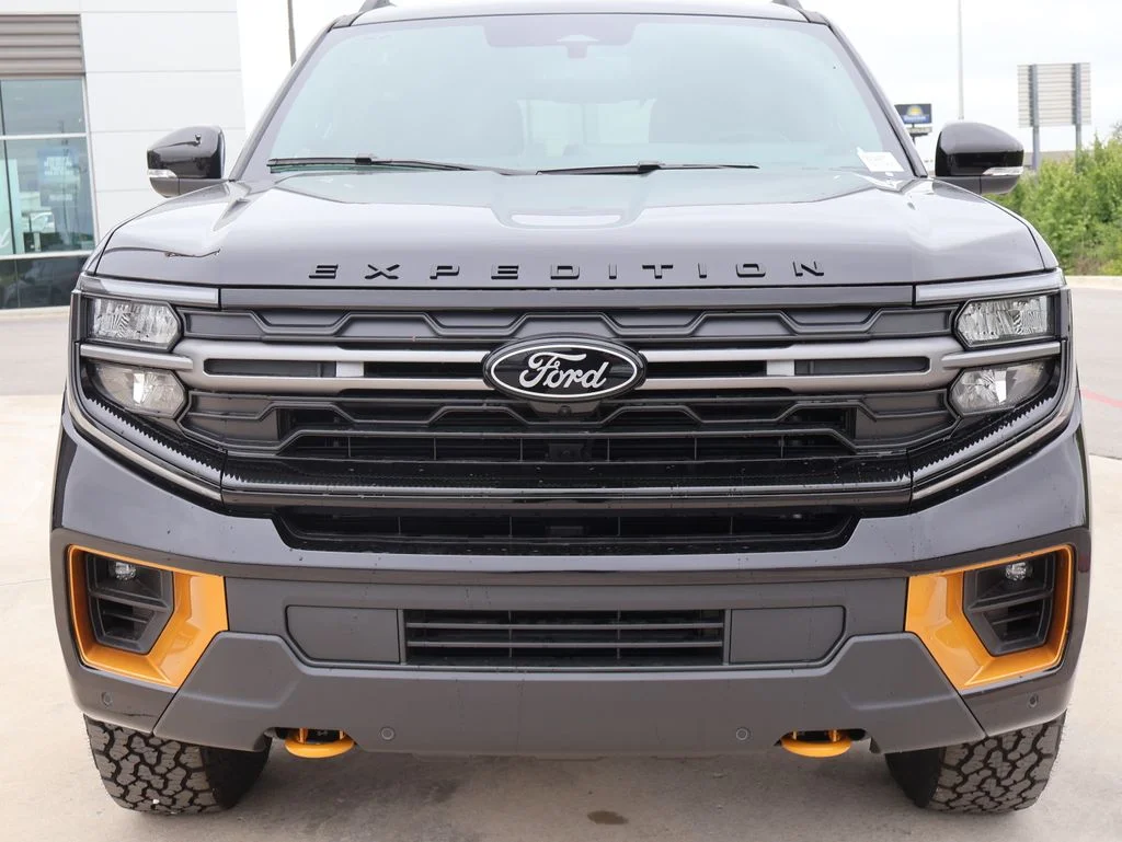 New 2026 Agate Black Metallic Ford Tremor® image 7