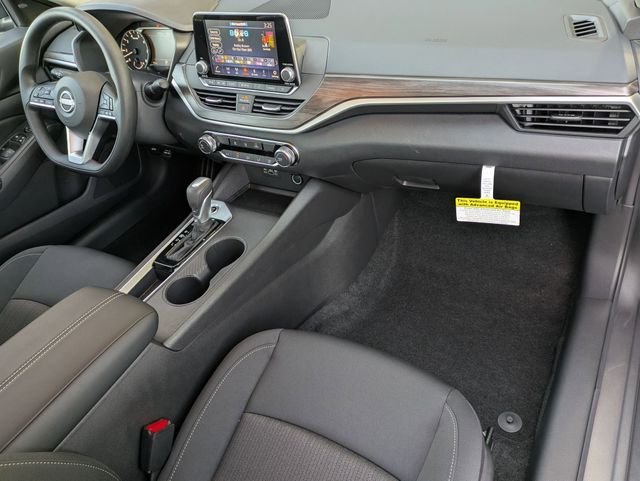 2025 Nissan Altima SV - Photo 27