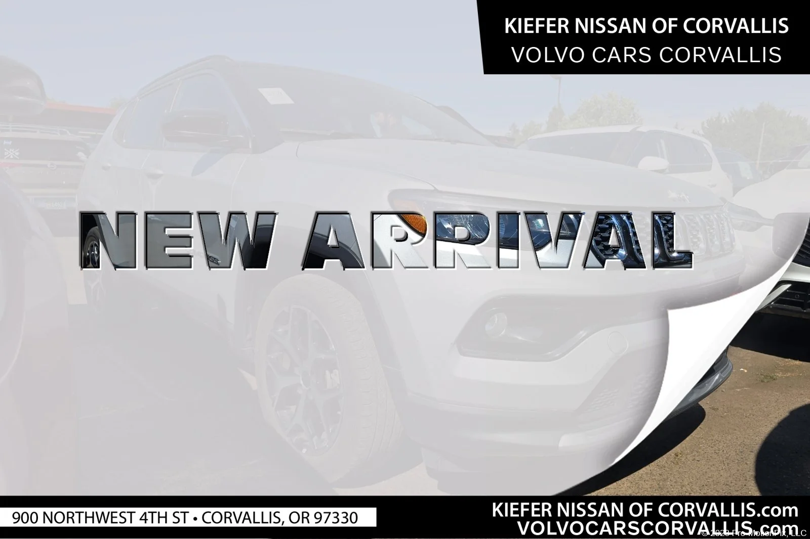 Used 2025 Silver Zynith Metallic Clearcoat Jeep Limited image 1