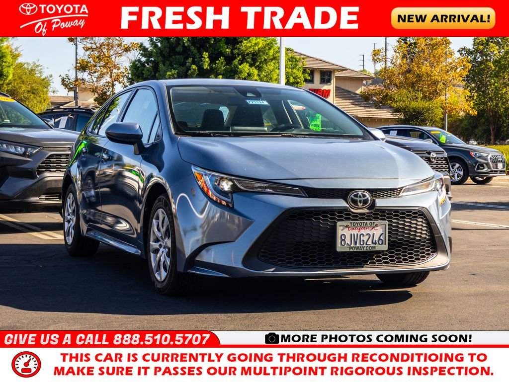 Used 2020  Toyota LE image 1