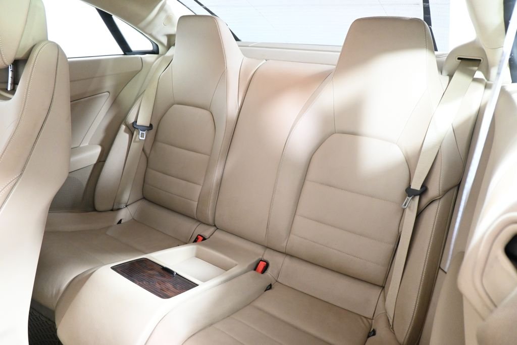 Used 2010 Capri Blue Metallic Mercedes-Benz E 350 image 4