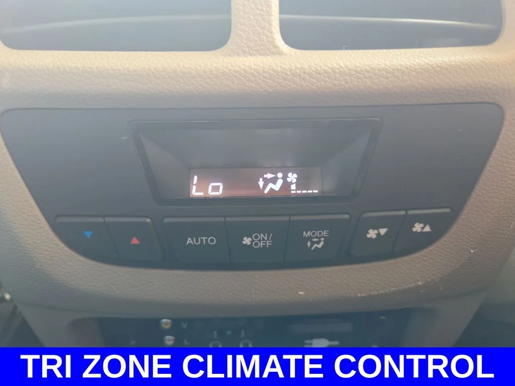 Used 2016 White Honda Touring image 13