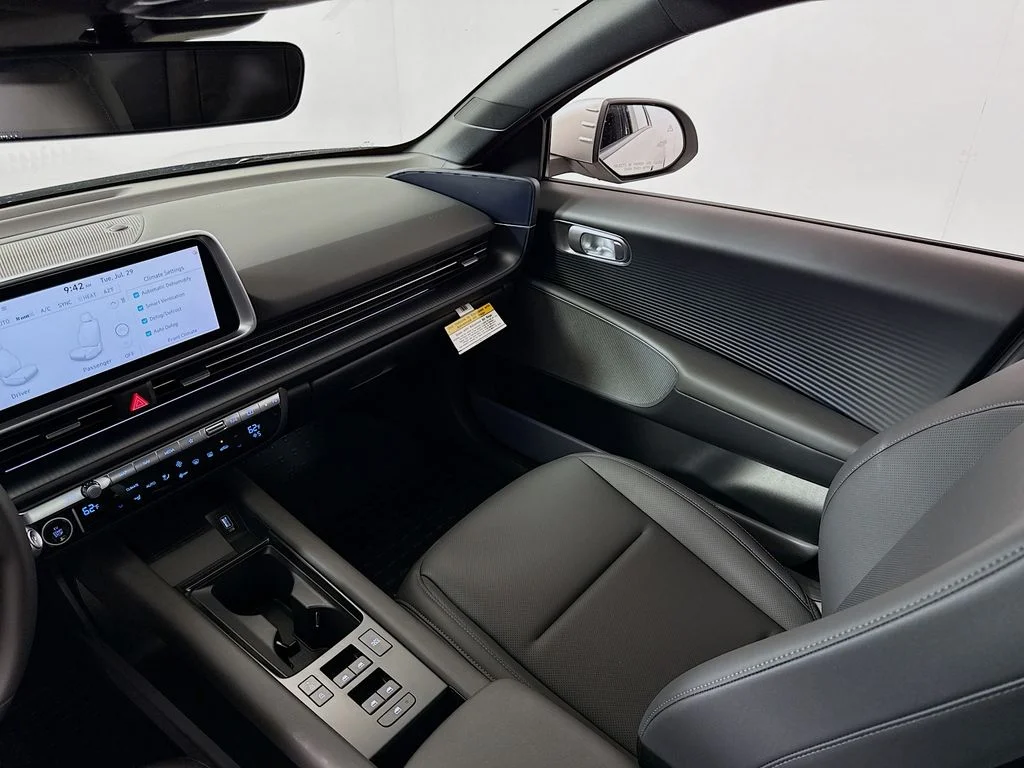 2025 Hyundai IONIQ 6 SEL - Photo 24