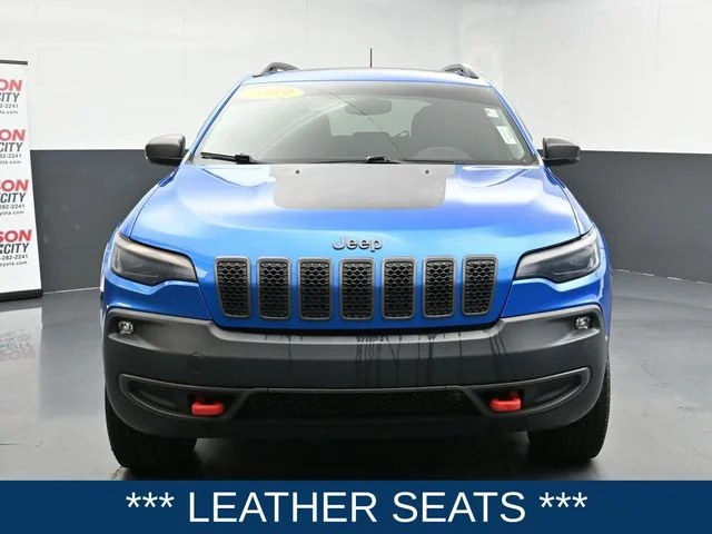 Used 2019 Blue Jeep Trailhawk image 3