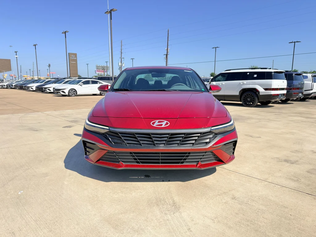 Used 2024 Ultimate Red Hyundai SE image 2