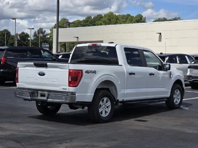 Used 2021 White Ford XLT image 4