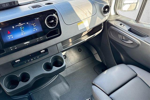 New 2026 Arctic White Mercedes-Benz  image 47