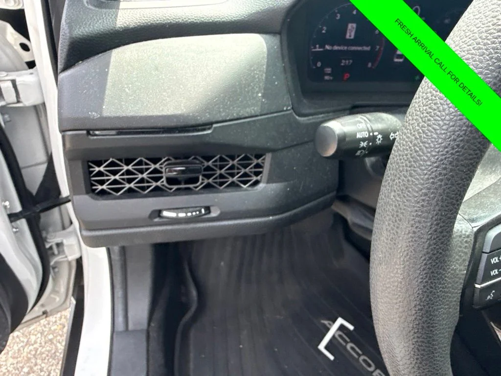 Used 2024  Honda LX image 20