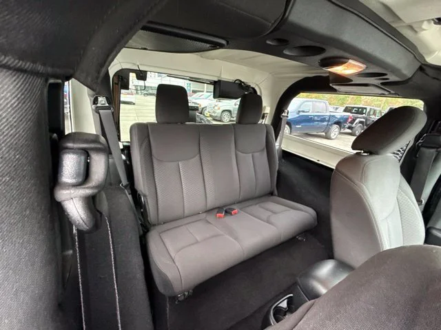 Used 2017 Black Clearcoat Jeep Sport image 33