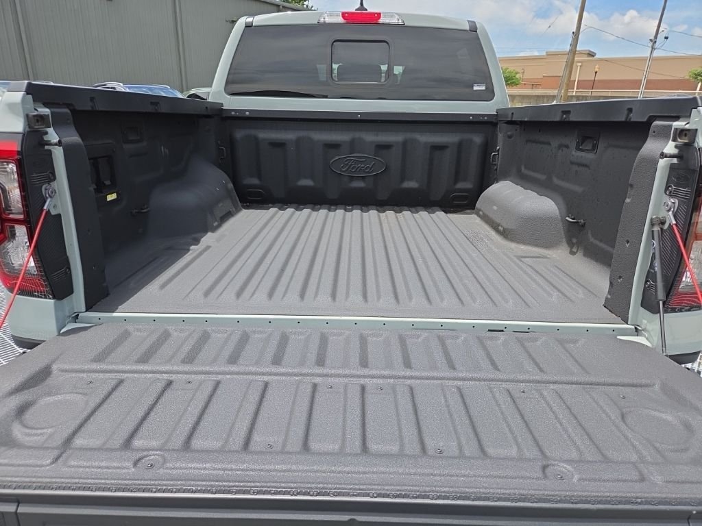 Used 2024 Cactus Ford Lariat image 9