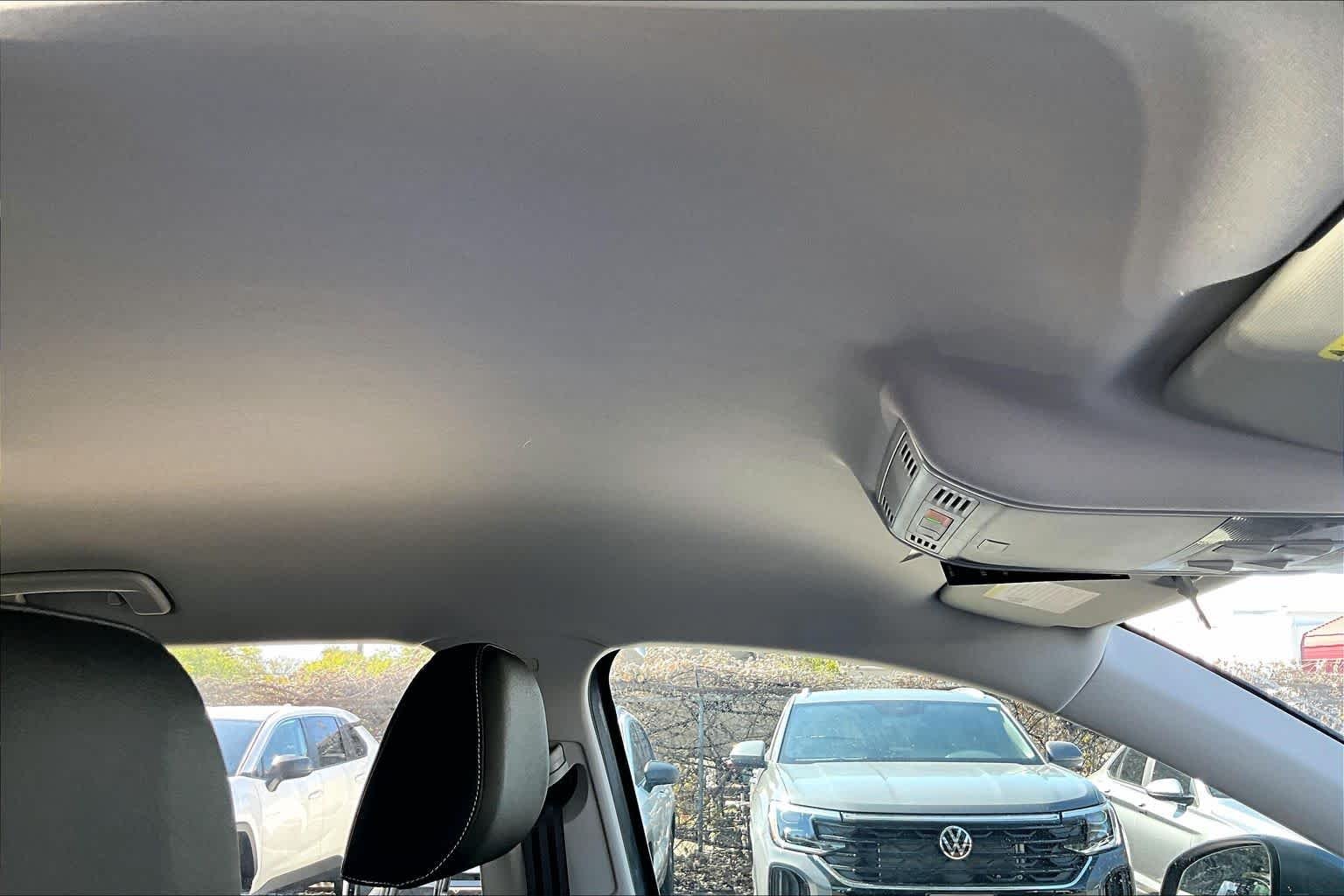 New 2026 Platinum Gray Metallic Volkswagen 1.5T SE image 20