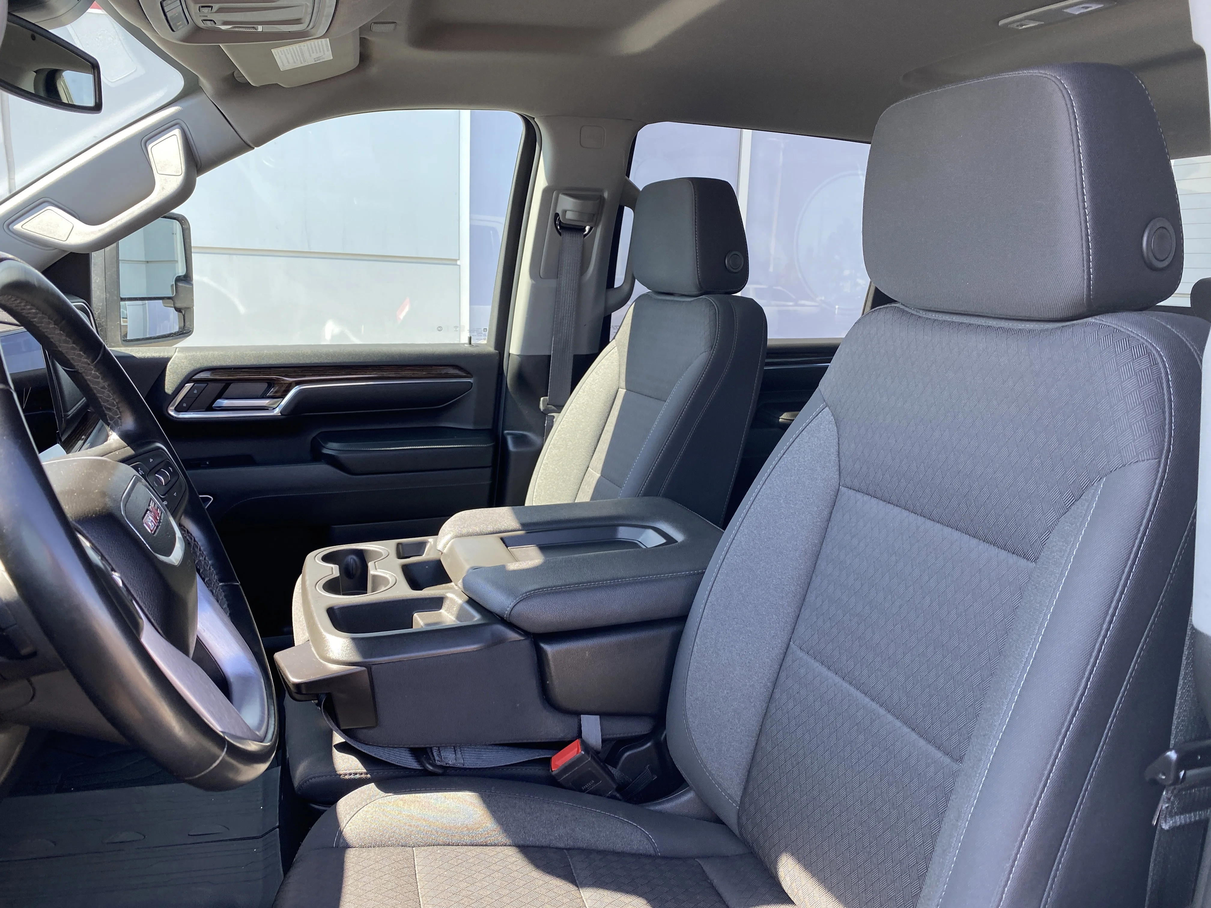 Used 2024 White GMC Crew Cab SLE image 8