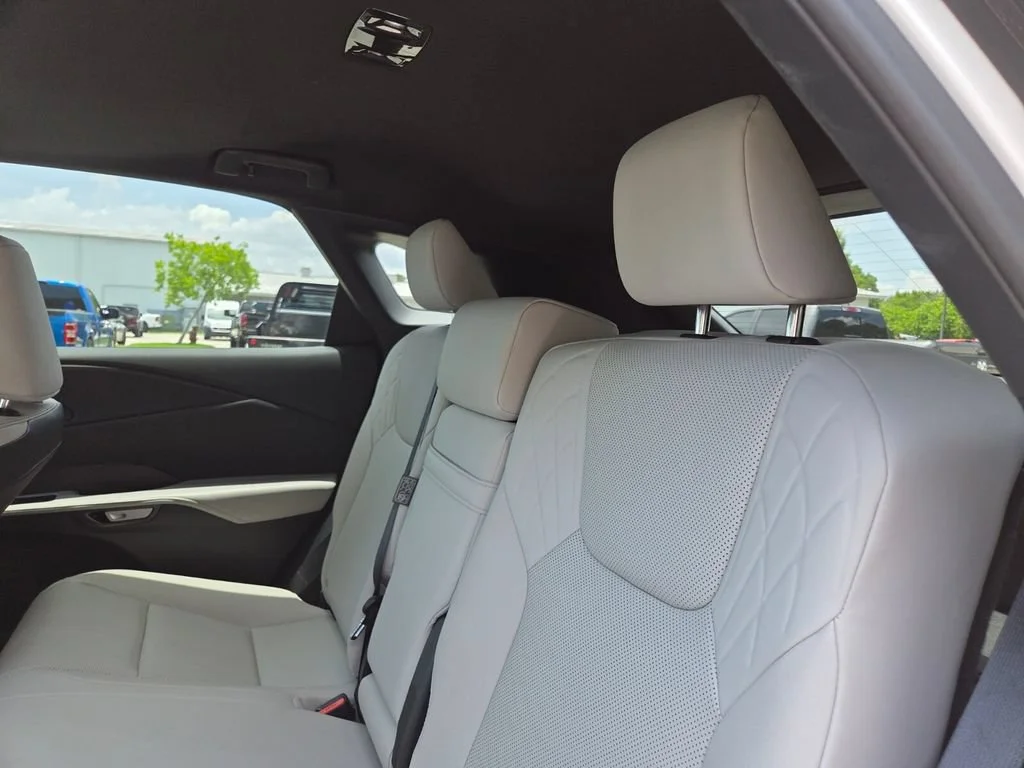 Used 2025 White Pearl Lexus RX 350h Premium image 22