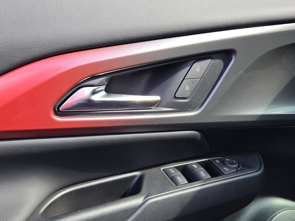 2025 Chevrolet Equinox EV RS - Photo 22