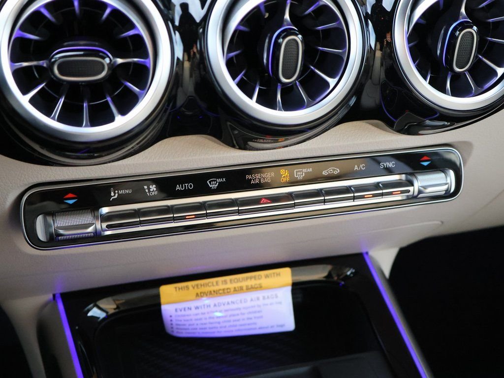 New 2026 Polar White Mercedes-Benz GLB 250 image 26