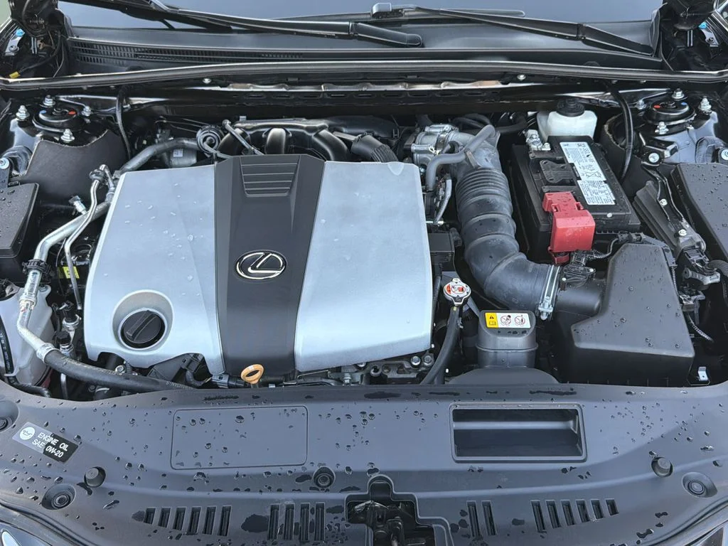Used 2024 Black Lexus 350 image 33