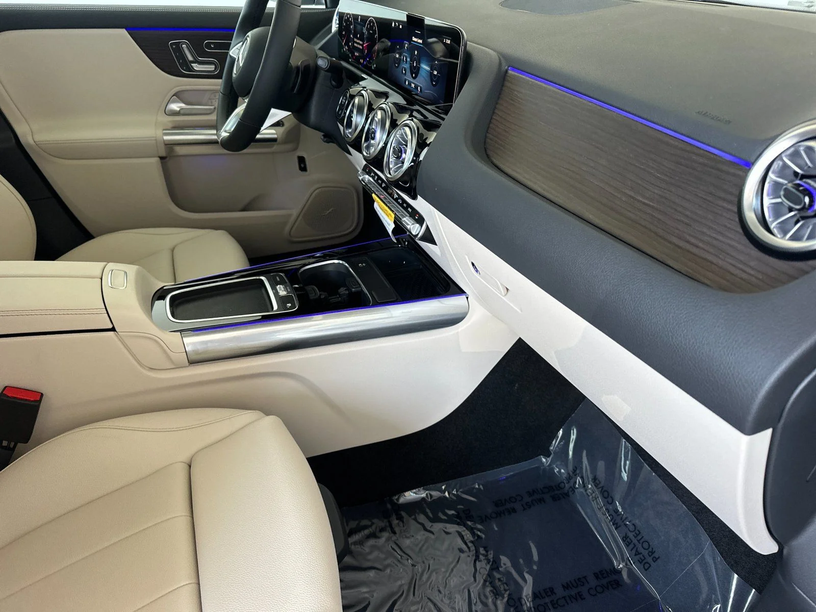New 2026 Silver Mercedes-Benz GLA 250 image 17