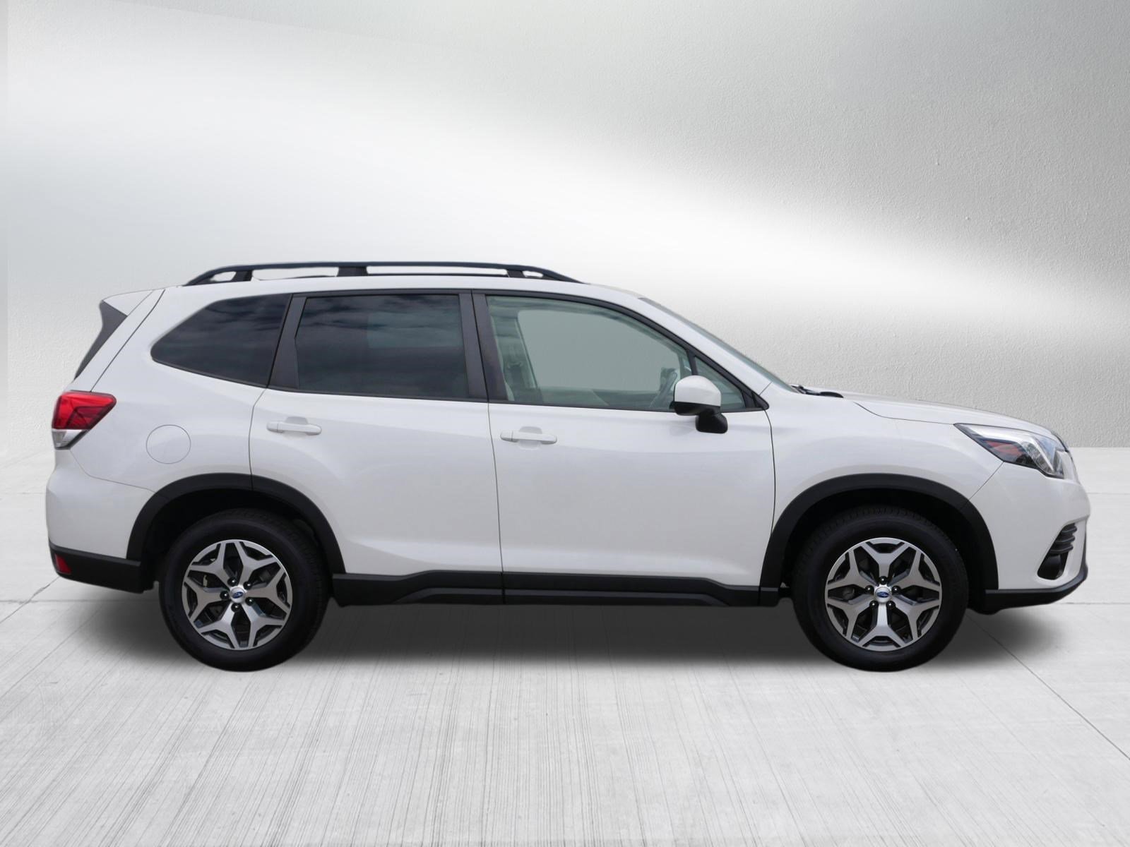 Used 2023 Crystal White Pearl Subaru Premium image 8
