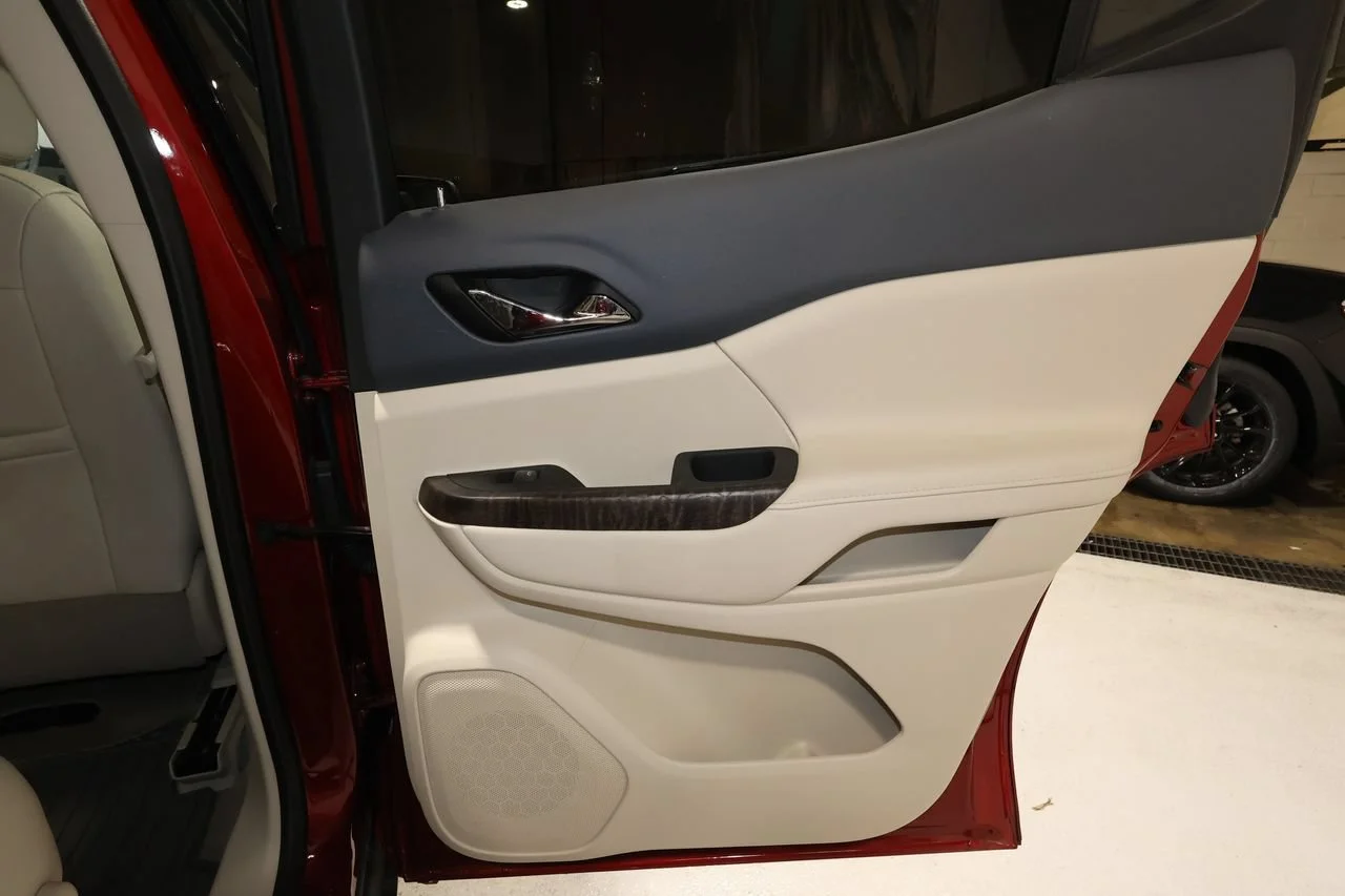 Used 2023 Volcanic Red Tintcoat GMC Denali image 21