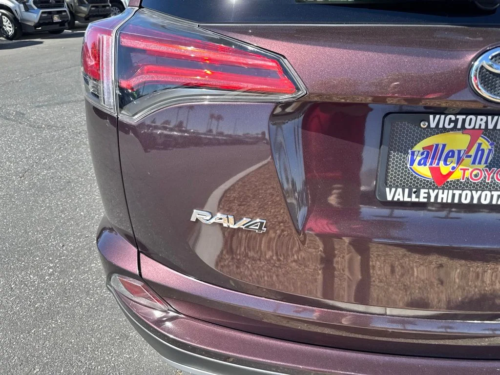 Used 2017 Black Toyota XLE image 7