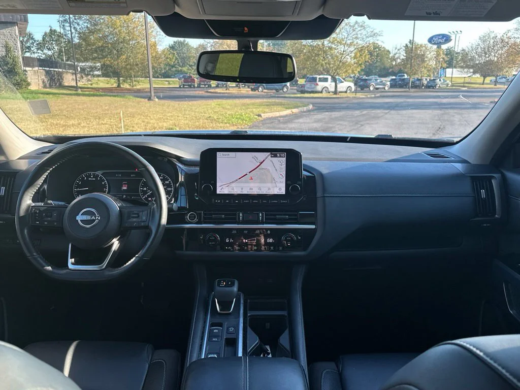 Used 2022 Black Nissan SL image 3
