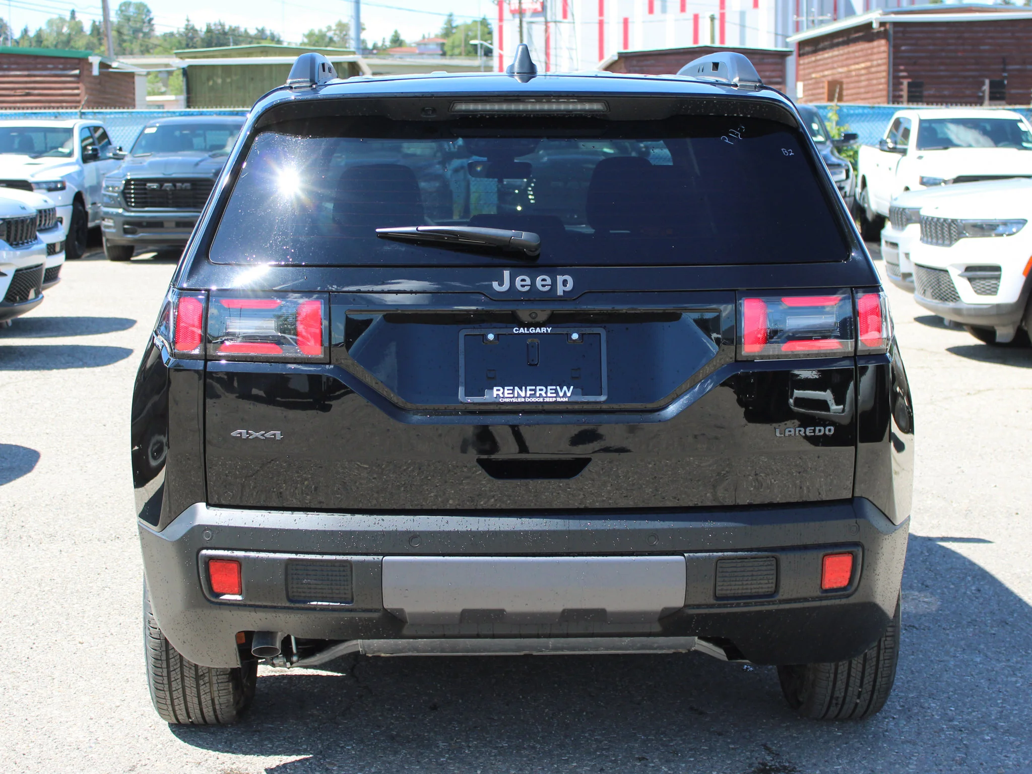 New 2026 Black Jeep Laredo * Hybrid, Remote Start, Heated Seats, Blind-Spot/Cross-Path Detection image 4