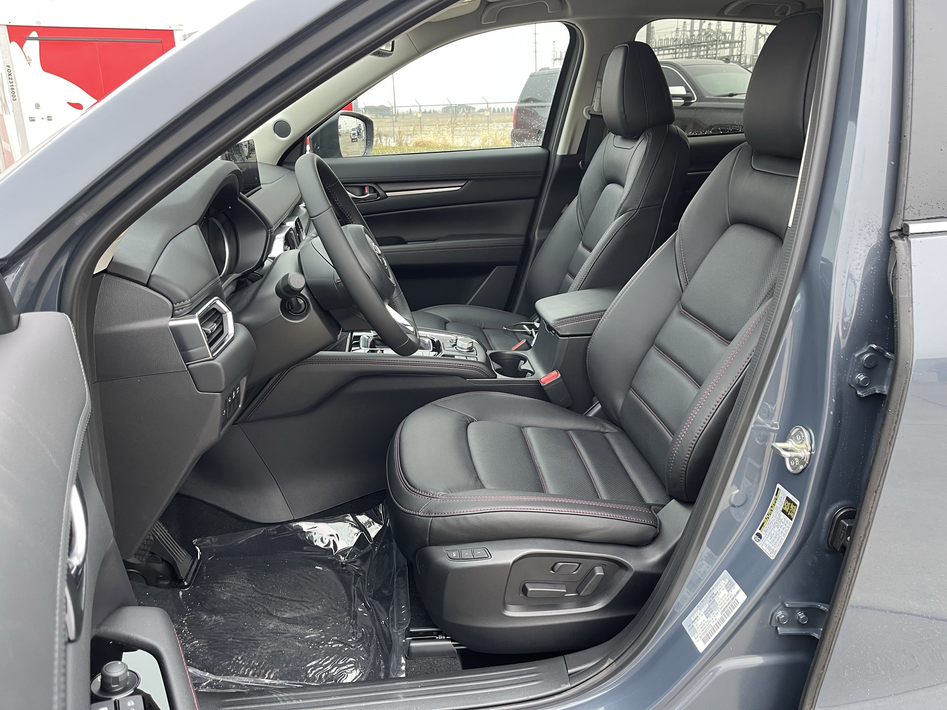 2025 Mazda CX-5 S Carbon Edition - Photo 14