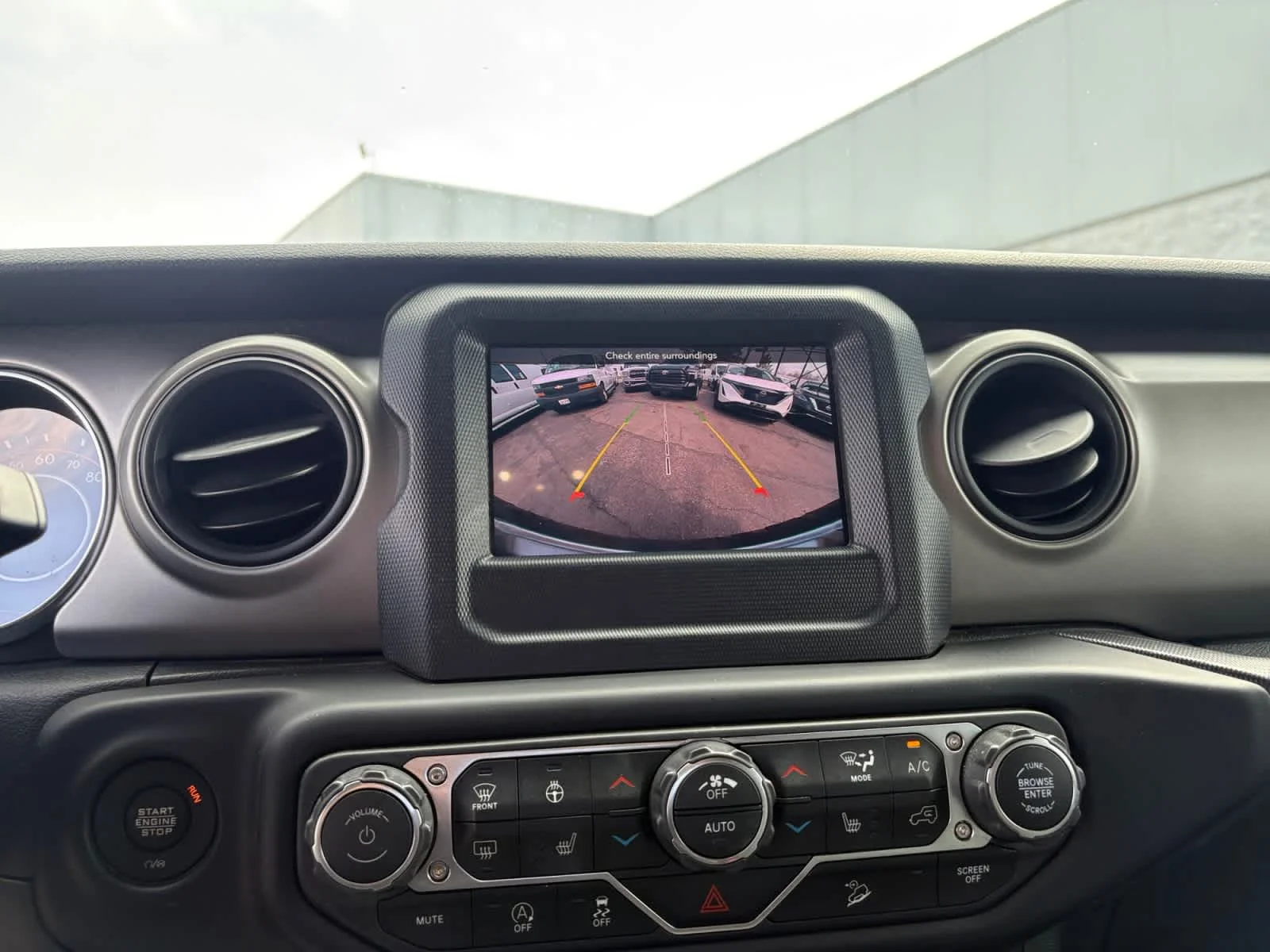Used 2020 Ocean Blue Metallic Clearcoat Jeep Freedom image 23