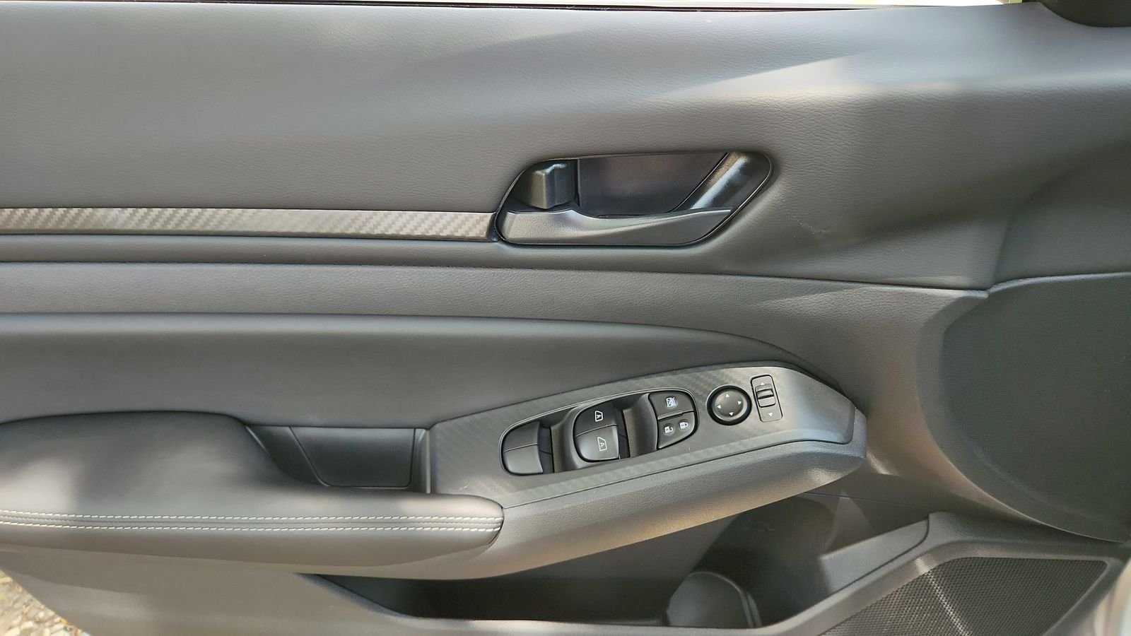 New 2026 Brilliant Silver Metallic Nissan SV image 22
