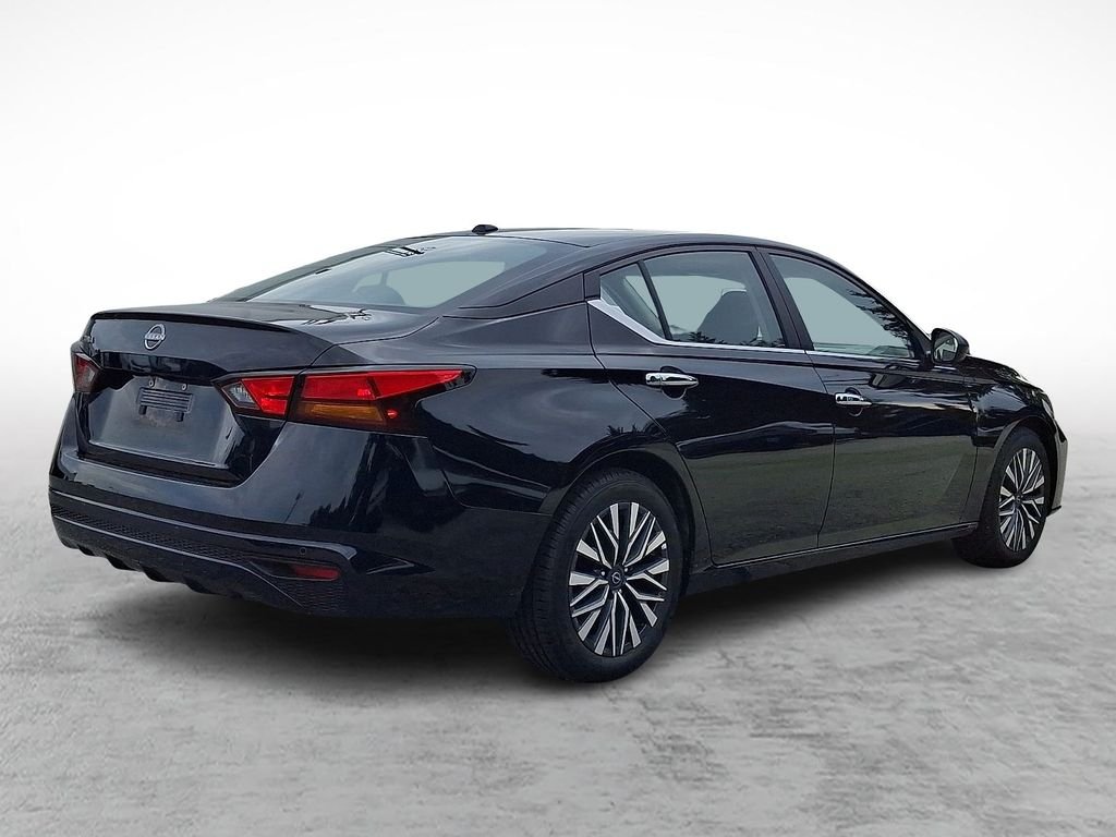 Used 2025 Black Nissan 2.5 SV image 6