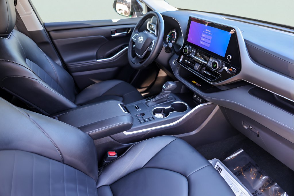 2026 Toyota Highlander XLE - Photo 34