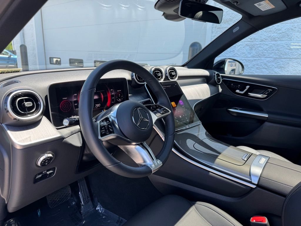 Used 2026 Black Mercedes-Benz GLC 300 image 4