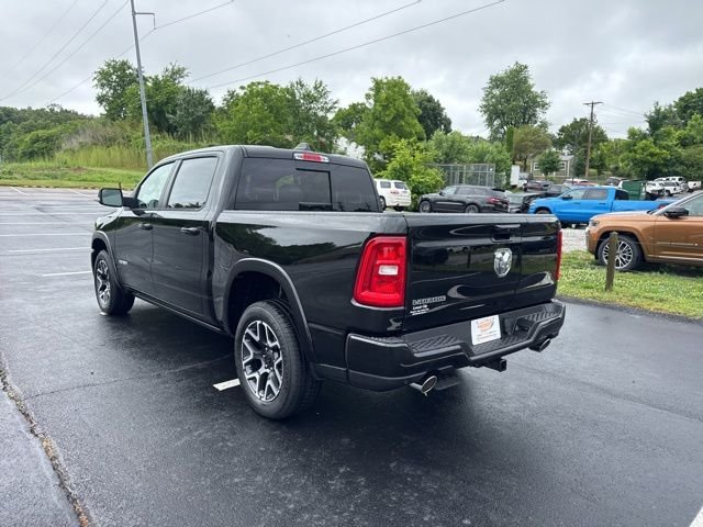 New 2026 Diamond Black Crystal Pearl-Coat Exterior Paint RAM Laramie image 5