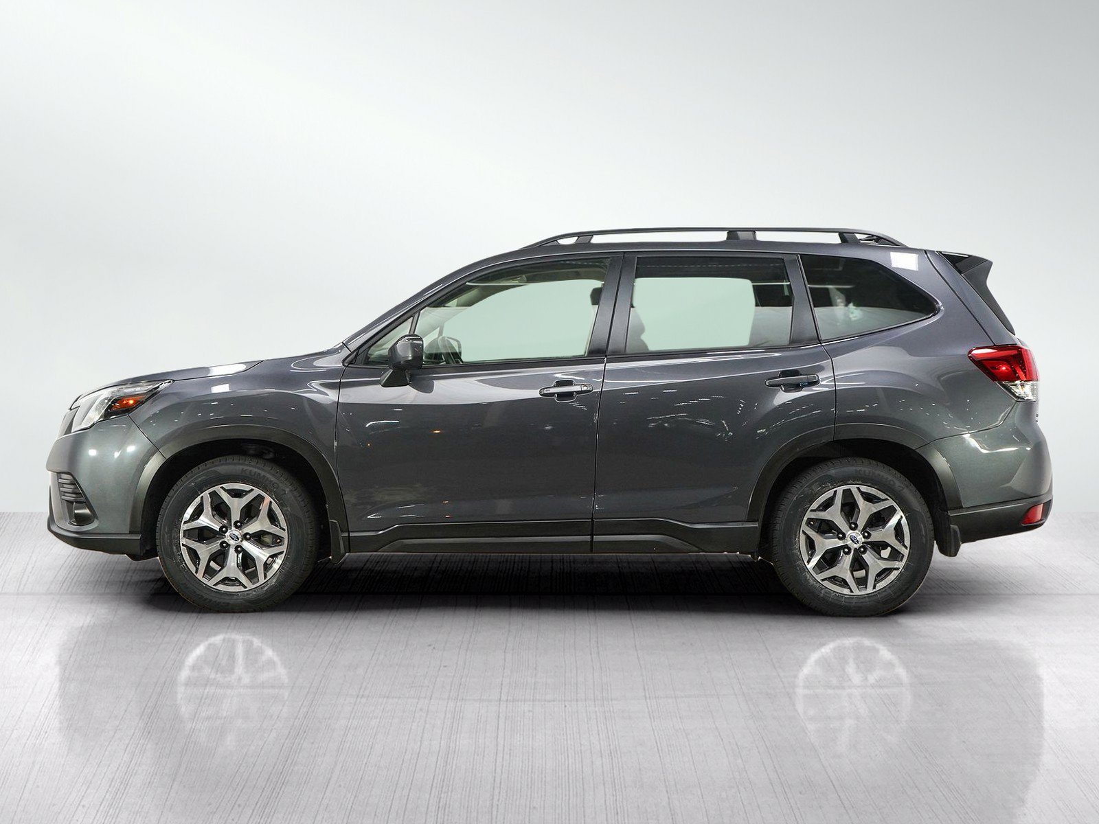 Used 2024 Subaru Forester Premium with VIN JF2SKADCXRH466189 for sale in Burnsville, Minnesota