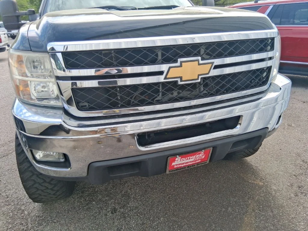 Used 2013 Black Chevrolet LTZ image 18